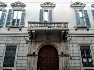 Via Borgonuovo, Casa Valerio