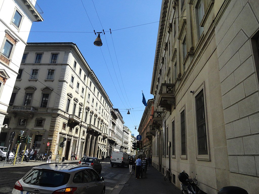 Via Manzoni
